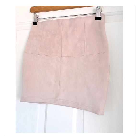 Slide Show Nude Faux Suede Skirt - Picture 2 of 3